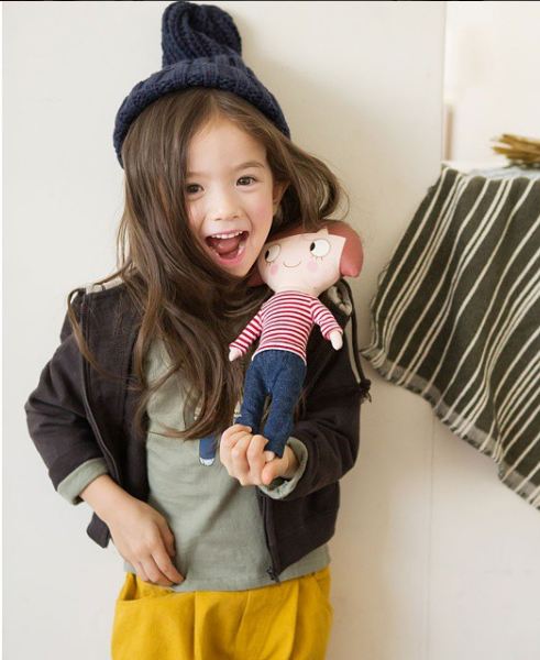 Chắc chắn bạn sẽ phải tấm tắc khen mãi khi ngắm cô bé xinh hơn cả tranh vẽ này - 7