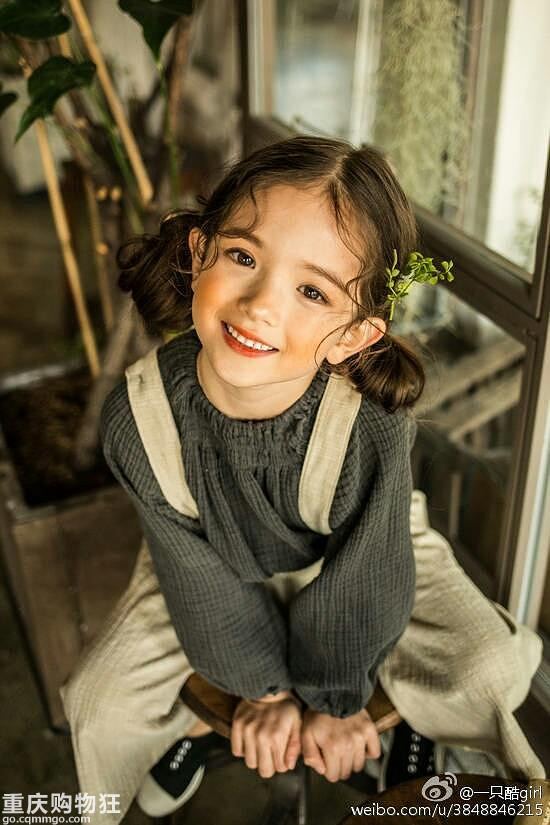 Chắc chắn bạn sẽ phải tấm tắc khen mãi khi ngắm cô bé xinh hơn cả tranh vẽ này - 2