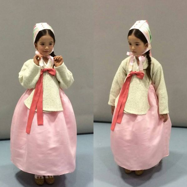 Chắc chắn bạn sẽ phải tấm tắc khen mãi khi ngắm cô bé xinh hơn cả tranh vẽ này - 13