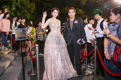 Jolie Nguyễn đẹp kiêu sa, nổi bật bên 2 amp;#34;bà mẹ bỉm sữaamp;#34; đình đám của showbiz - 4