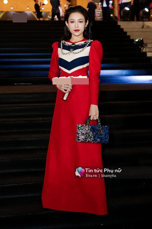 Thu Thảo, Phạm Hương khoe vẻ sexy nổi bật giữa dàn mỹ nhân trên thảm đỏ - 14