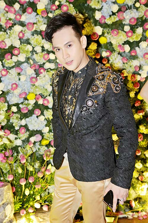 Nguyên Vũ an ủi amp;#34;gái quêamp;#34; Lê Thị Phương bị lẻ bóng, lạc lõng giữa dàn sao Việt - 1