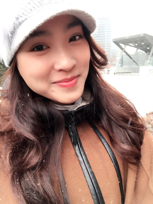 Vương Thu Phương chịu lạnh tê tái để tạo dáng dưới trời mưa tuyết - 7