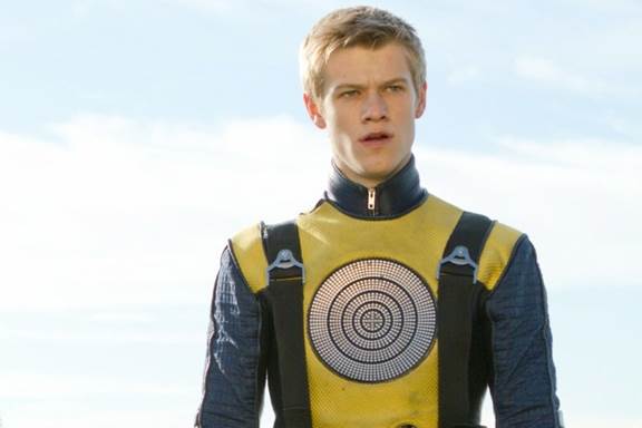 Gặp lại amp;#34;tình cũamp;#34; của Taylor Swift trên màn ảnh rộng dịp Tết 2017 - 4