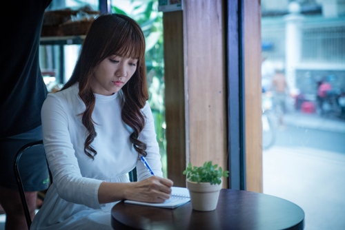 amp;#34;49 ngày 2amp;#34; của Hari Won: Phim thì hài mà khiến khán giả “phát khóc” - 5