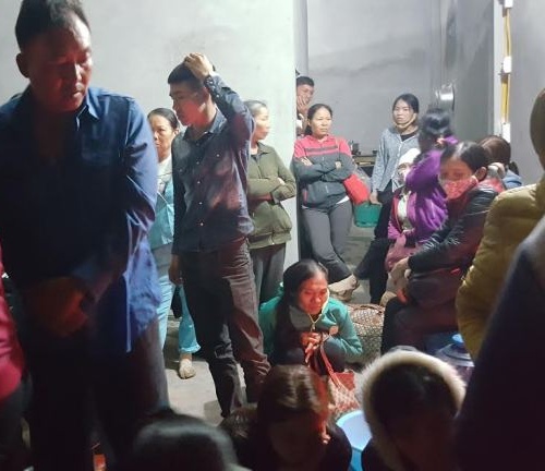 Lật xe ở Nghệ An 14 người nhập viện: Hành khách kể lại giây phút sinh tử - 4