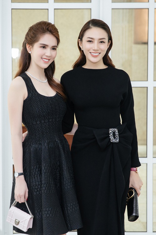 Ngọc Trinh kín đáo vẫn nổi bật nhờ làn da trắng mịn tại sự kiện - 9