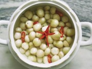 Sức khỏe - Nguy cơ ung thư dạ dày vì thói quen ăn dưa, cà muối sai lầm