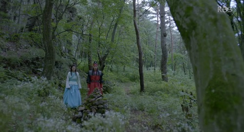 Hwarang tập 10: Cuối cùng, Park Seo Joon cũng hôn được Go Ara - 7