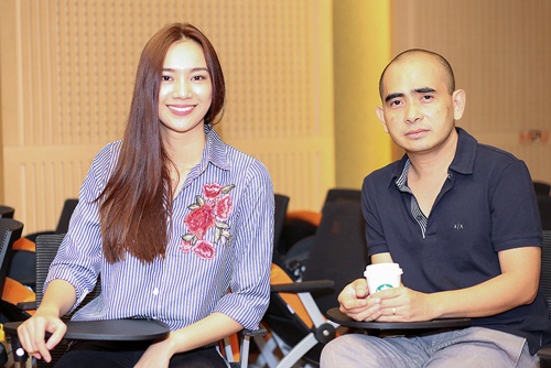 Nhạc sĩ Đức Trí trìu mến nhìn Trương Kiều Diễm tập hát - 8