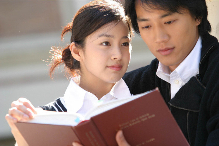 Trước khi kết hôn với Bi, “người tình” của Kim Tae Hee là những ai? - 2