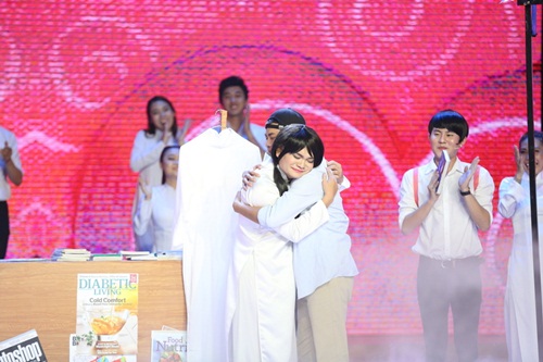 Cười xuyên Việt tập 11: Bà xã của Gia Bảo sụt sùi khóc khi chồng diễn - 16