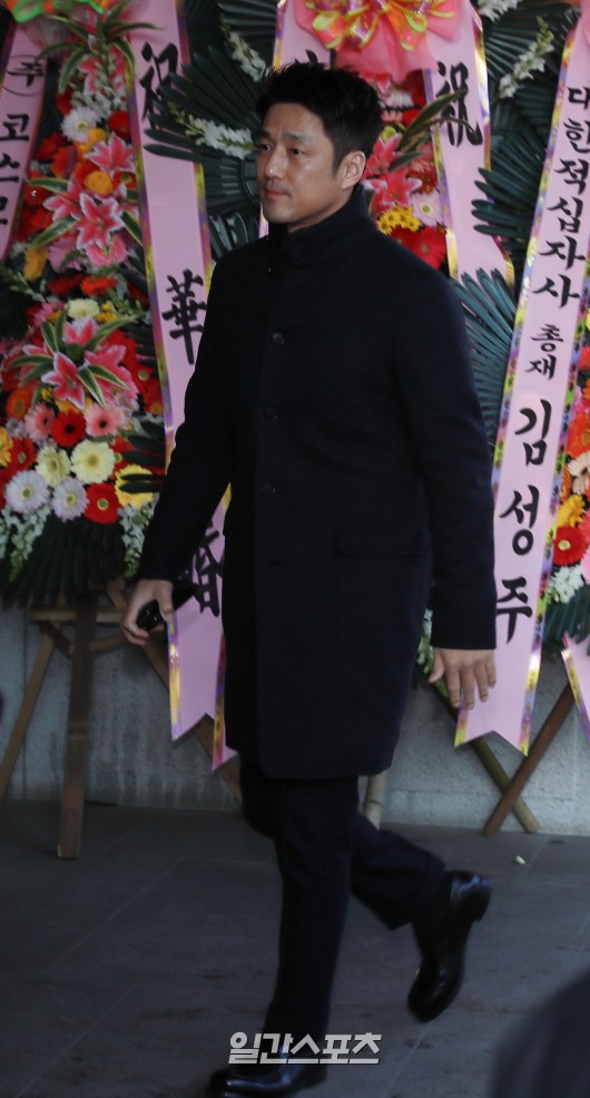 Lộ ảnh đám cưới bí mật của kiều nữ phim amp;#34;Cô dâu vàngamp;#34; Park Ha Sun - 9