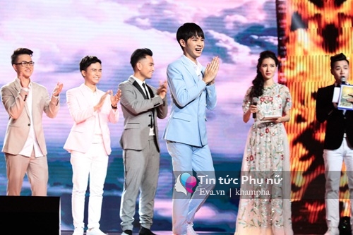 TV Show: Ca sĩ Tim mong Hương Giang rớt sớm; Kết quả Sing My Song gây tranh cãi - 1