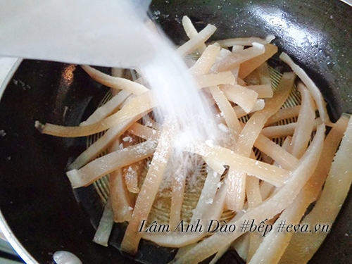 Bì heo chiên giòn xóc muối ớt giòn tan cho gia đình ăn chơi - 6