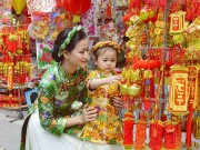 Làng sao - Sao Việt 24h qua: Con gái Maya xúng xính áo dài, hồn nhiên cùng mẹ xuống phố đón Tết