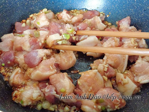 Tận dụng chả thừa sau Tết, làm món chả kho thịt - 6