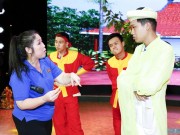 Làng sao - Đồ đệ Hồng Vân cover hit Sơn Tùng-MTP theo phong cách... ca trù