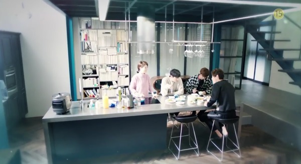 Huyền thoại biển xanh: Sau tất cả, Lee Min Ho và Jeon Ji Hyun lại amp;#34;như chưa bắt đầuamp;#34;? - 2