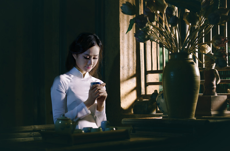 Người đàn ông amp;#34;giữ hồnamp;#34; cho áo dài Việt: Không cưỡng lại được nên phải chụp thôi! - 11