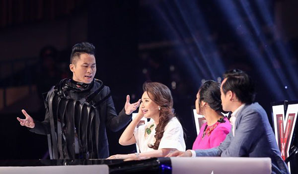 Năm qua, truyền hình Việt amp;#34;dậy sóngamp;#34; vì 4 trận tranh cãi căng như dây đàn này! - 1