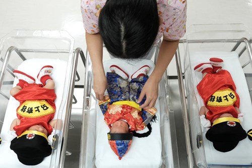 Rộn ràng không khí đón Tết Nguyên đán trên toàn thế giới - 7