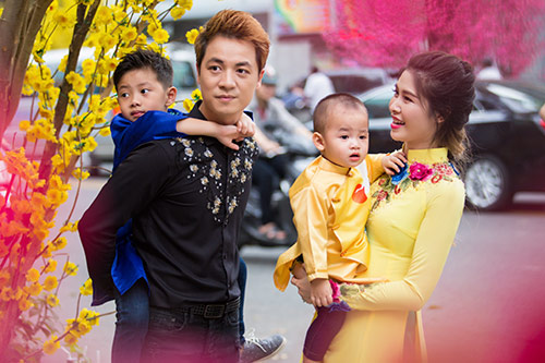 Vợ Đăng Khôi - Hotmom đình đám 2016: Không phải làm mẹ cứ xinh đẹp là bởi amp;#34;có giúp việc chăm conamp;#34; - 2