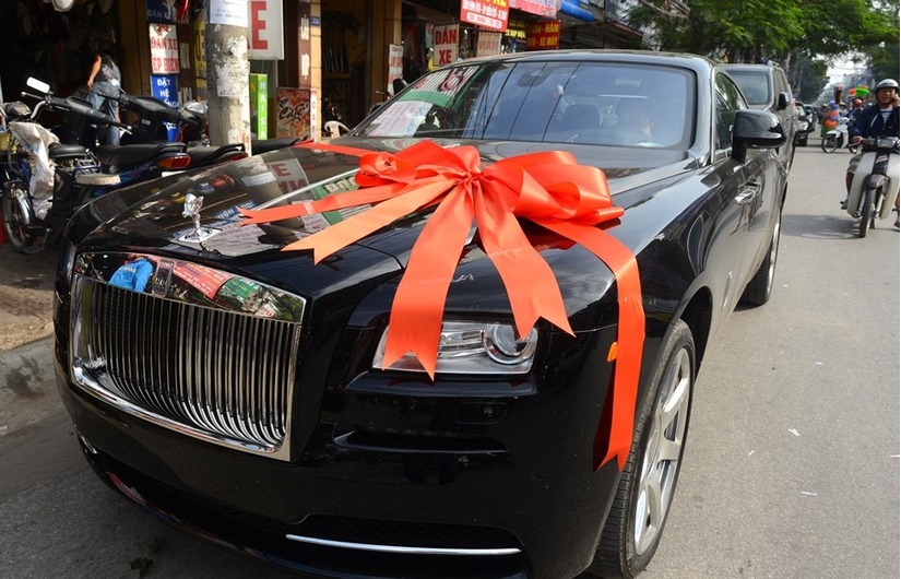 Dàn siêu xe khuấy đảo showbiz Việt 1 năm qua - 11