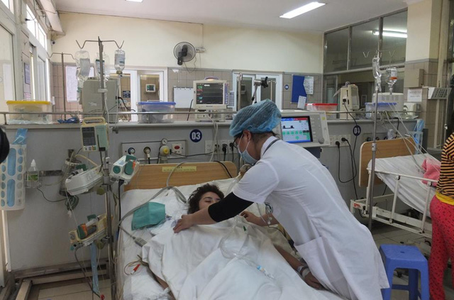 Tin tức 24h nổi bật: 30 Tết, vợ uống thuốc diệt kiến tự tử vì giận chồng - 1