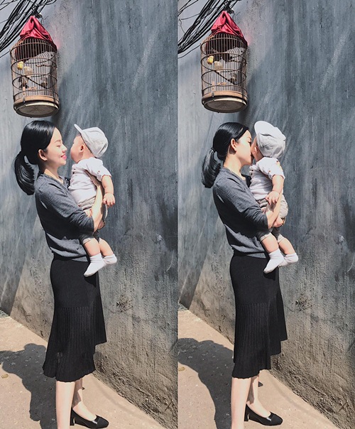 Thiên thần nhỏ của Ly Kute vui Tết đầu tiên bên mẹ và bà ngoại - 7