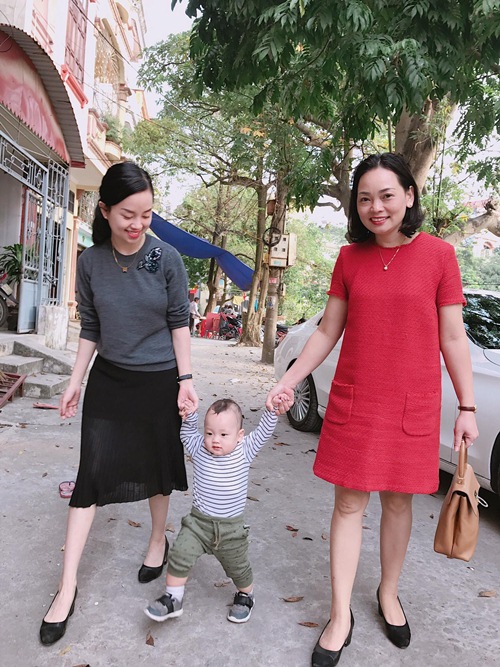 Thiên thần nhỏ của Ly Kute vui Tết đầu tiên bên mẹ và bà ngoại - 9