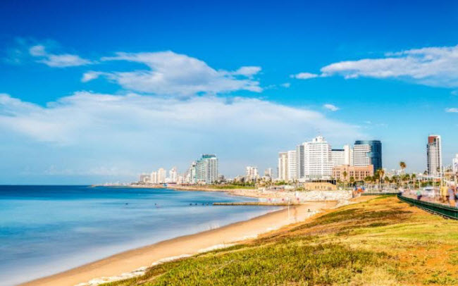 Tel Aviv: Thành phố của Israel nổi tiếng với bãi biển đẹp, không khí trong lành và cuộc sống sôi động về đêm.
