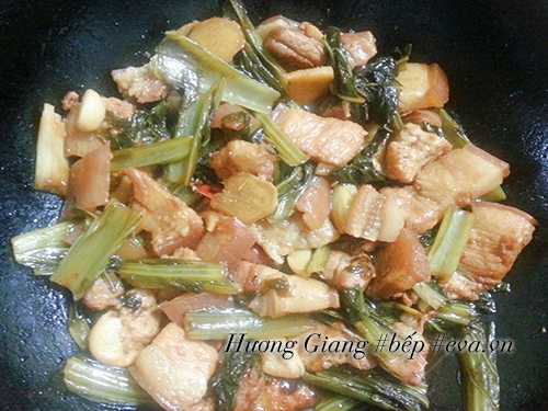 Thịt ba chỉ kho dưa chua đậm đà, đưa cơm - 4