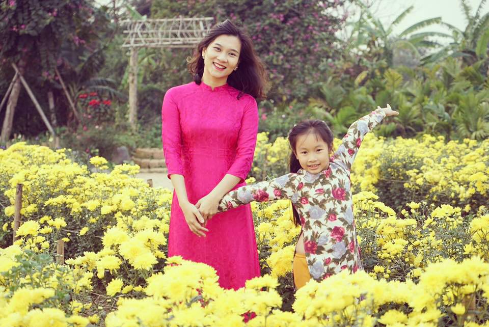 Lộ diện nữ biên tập viên xinh đẹp mới toanh của bản tin Thời sự VTV1 - 6
