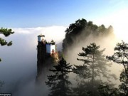Du lịch - Ngắm ngôi đền "ngự" trên ngọn núi cao hơn 1.600 m