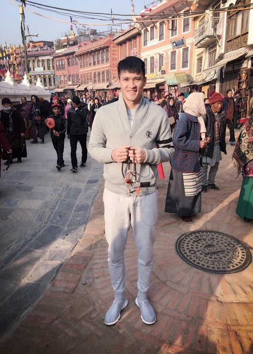 Vợ chồng Thủy Tiên - Công Vinh đi hành hương đầu năm ở NePal - 5