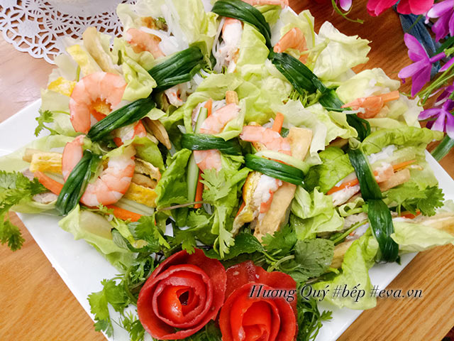 Xà lách cuộn tôm thịt đãi cả nhà cuối tuần