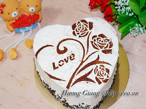 Cách làm bánh gato trái tim làm quà cho chàng ngày Lễ tình nhân - 10