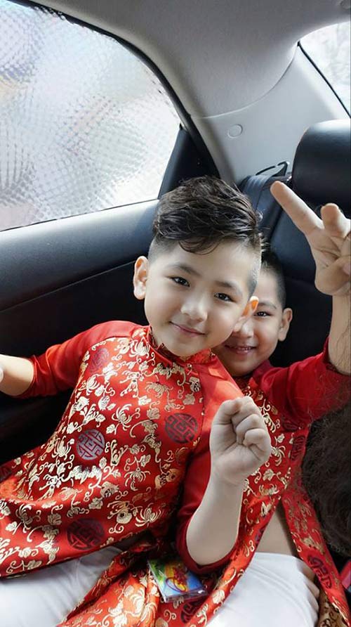 Cặp song sinh đẹp như thiên thần có 7 nghìn người theo dõi, khi lớn còn gây ngỡ ngàng hơn - 11