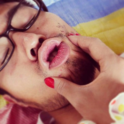 Cười bò với bộ bí kíp thoát ế khẩn cấp dịp Valentine của anh chàng amp;#34;sống ảo điên đảoamp;#34; - 11
