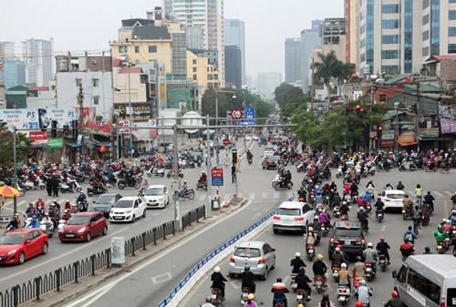 Hết nghỉ Tết, đường phố HN lại nườm nượp xe cộ - 11