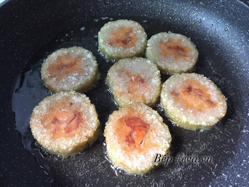 Mẹo rán bánh chưng giòn ngon không ngấm nhiều dầu mỡ - 4