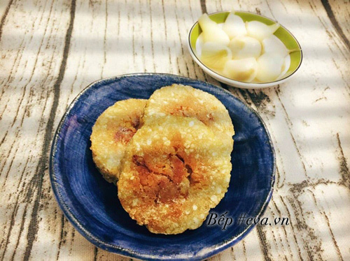 Mẹo rán bánh chưng giòn ngon không ngấm nhiều dầu mỡ - 6