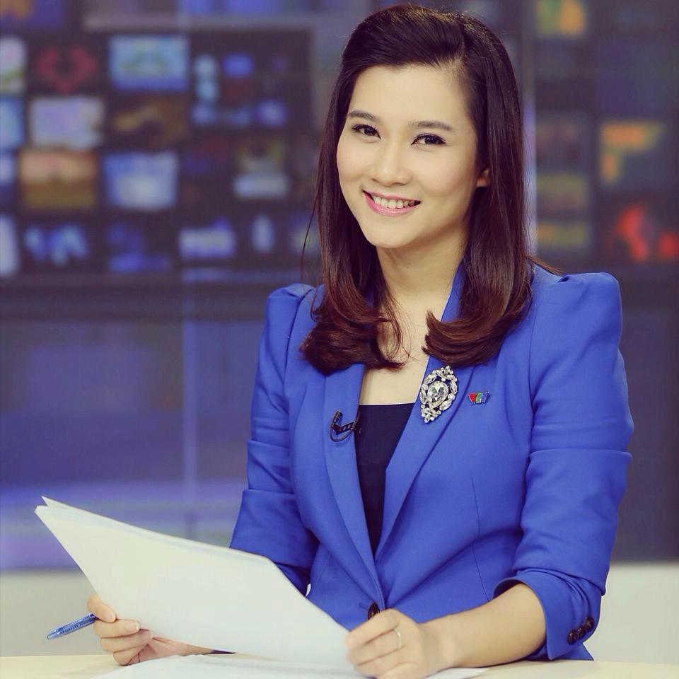 Phong cách ngọt ngào của nữ BTV mới nhất tại bản tin thời sự VTV - 3