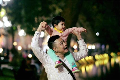 Sao Việt 24h qua: Mạc Hồng Quân trổ tài vào bếp, tự khen mình đảm đang - 18