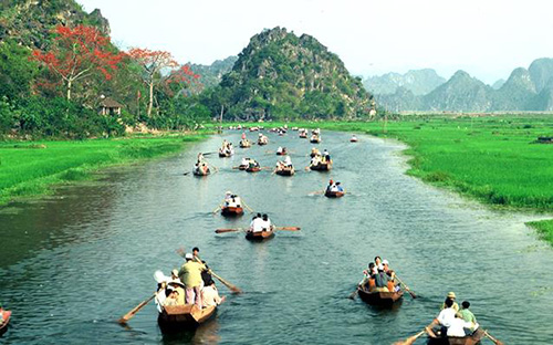 Dù bận rộn đến mấy, đầu năm nhất định phải ghé chùa Hương cầu xin lộc, phúc - 2