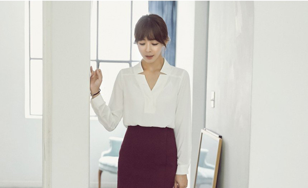 Cổ ngắn cũng không phải amp;#34;xoắnamp;#34; vì đã có kiểu áo đặc trị này rồi! - 4