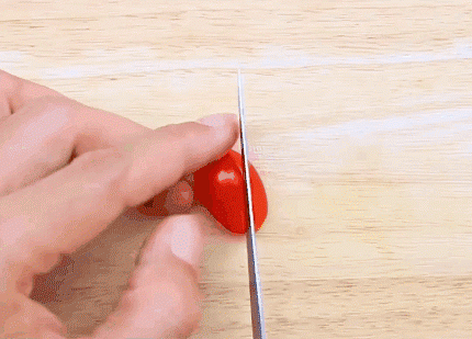 Những ý tưởng trang trí món ăn siêu đẹp dịp Valentine dễ như amp;#39;trở bàn tayamp;#39; - 1