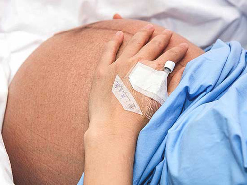 Sau sinh mổ, dù thế nào mẹ cũng không đựợc làm 8 việc này! - 1