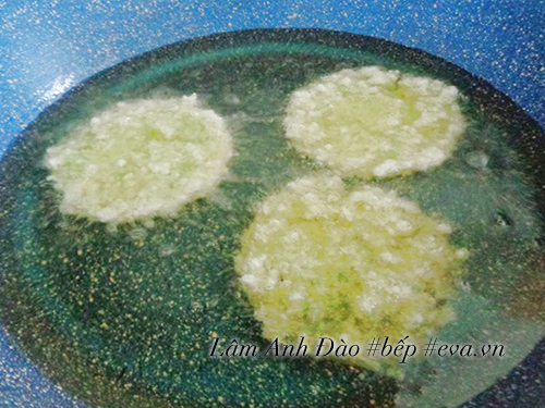 Xôi chiên giòn vị cam lạ miệng mà ngon - 7